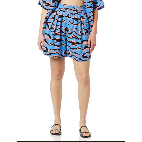 Terea Women's Lexington Pleated Short size XL NWT - Picture 1 of 5
